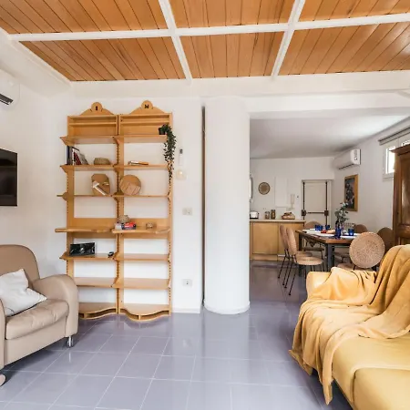 The Rent - Two-bedroom With Terrace Near Trevi Fountain Apartament