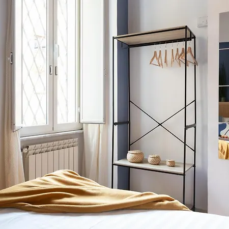 The Rent - Two-bedroom With Terrace Near Trevi Fountain *