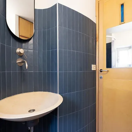 The Rent - Two-bedroom With Terrace Near Trevi Fountain *