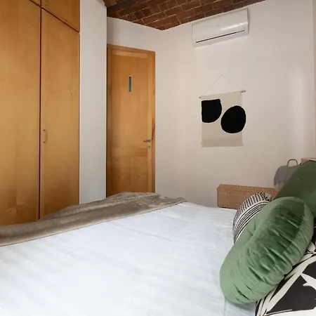 The Rent - Two-bedroom With Terrace Near Trevi Fountain
