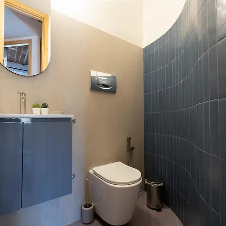 Apartment The Rent - Two-bedroom With Terrace Near Trevi Fountain